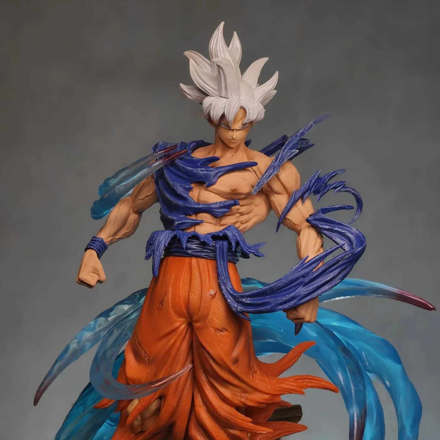 Figura Dragon Ball Goku Ultra Instinto Dominado